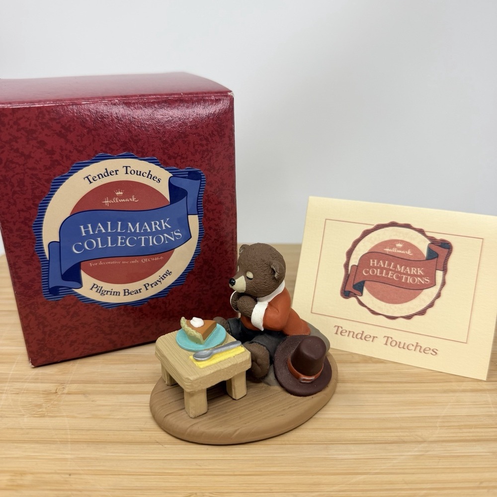 Hallmark Tender Touches Pilgrim Bear Praying Thanksgiving Pumpkin Pie 1990 Box